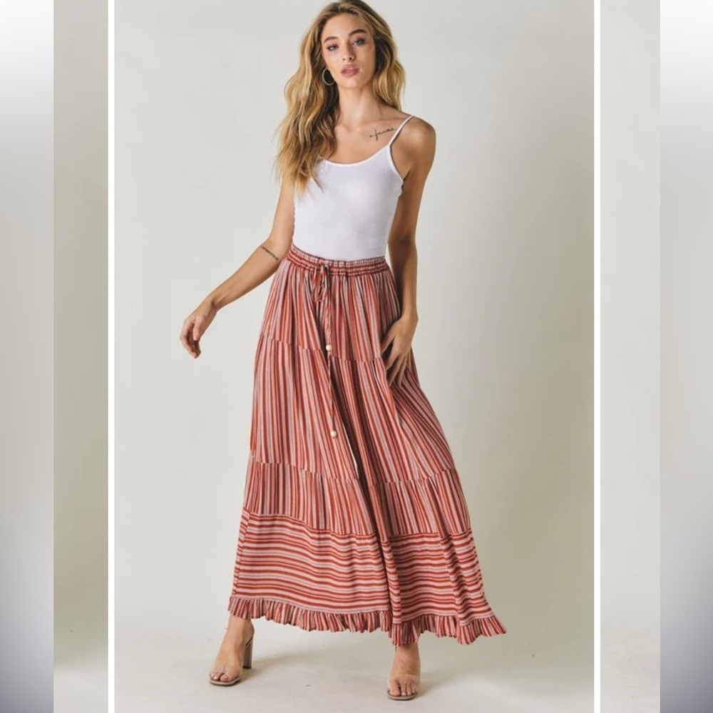 DAVI & DANI RUST STRIPE
RUFFLE CASUAL PANT sz small pockets preloved boho - Picture 4 of 13